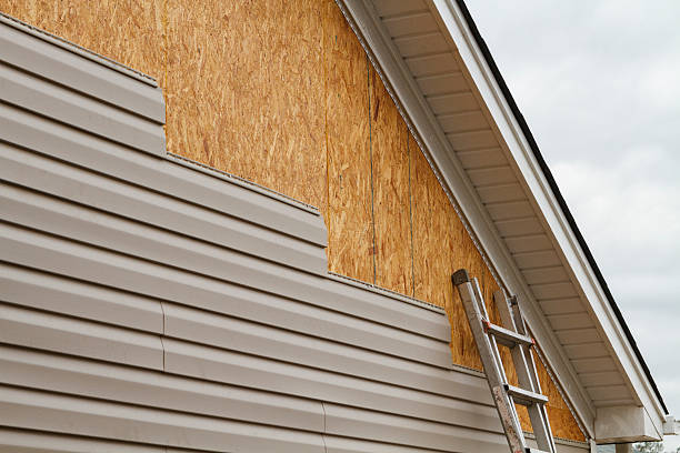 24/7 Emergency Siding Installation experts in Englewood, OH